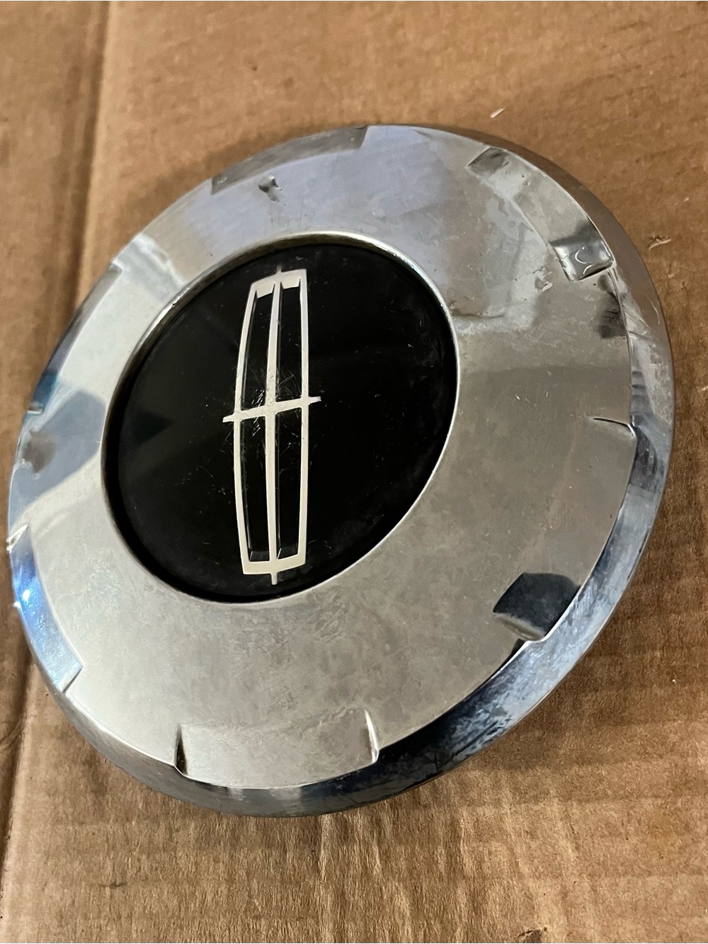 2003-2005 Lincoln Aviator Chrome Center Cap